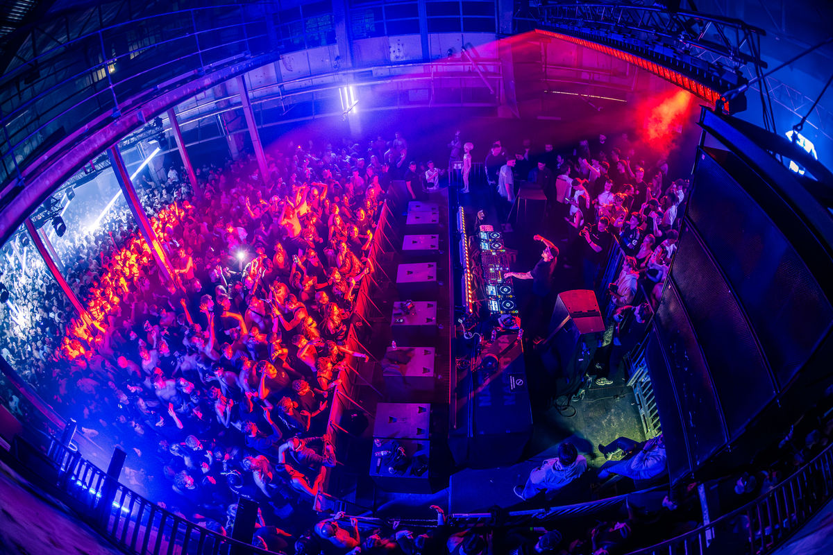 Loading... just a sec